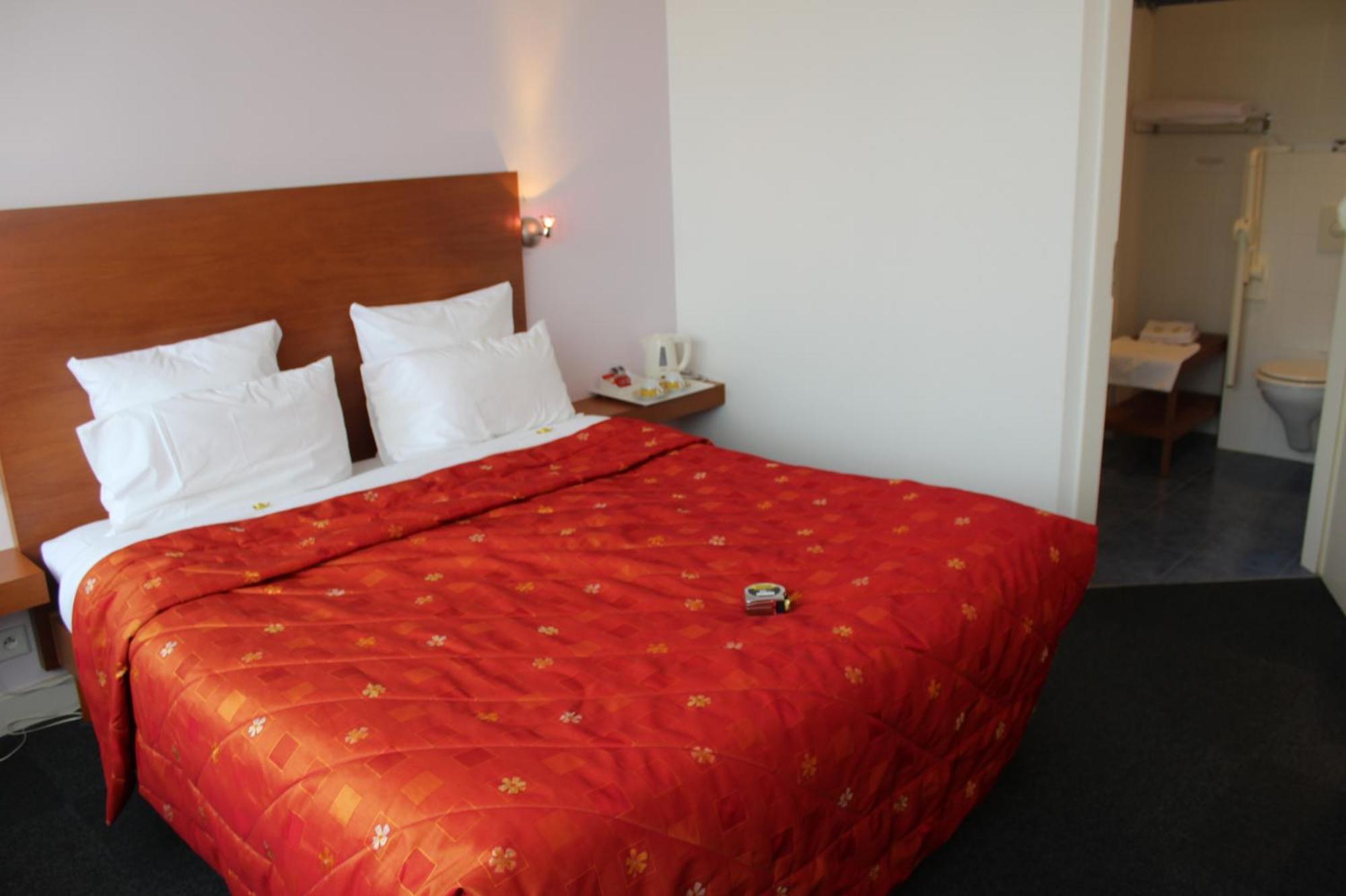 Hotel Restaurant Logis La Palette Wettolsheim Экстерьер фото